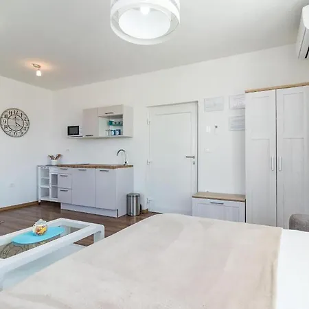 Appartamento Luxurious In With Wifi