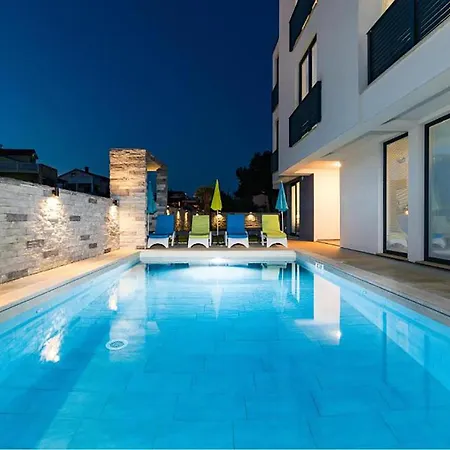 Luxurious In With Wifi * Medolino